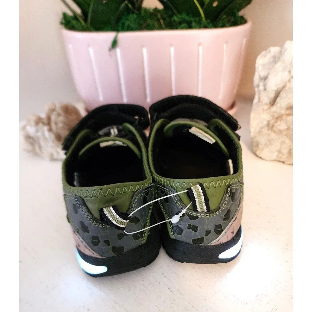 Jurassic World Green and Black Boys Closed-toe sandals - Size 11 small boy's